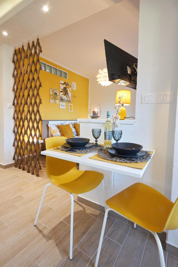 Apartment Yellow โปเรช ภายนอก รูปภาพ