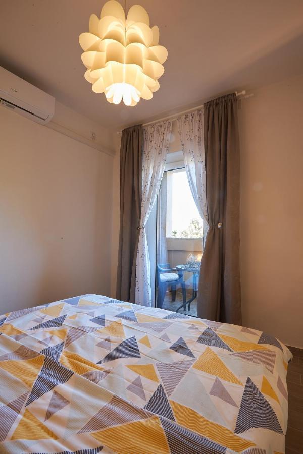 Apartment Yellow โปเรช ภายนอก รูปภาพ