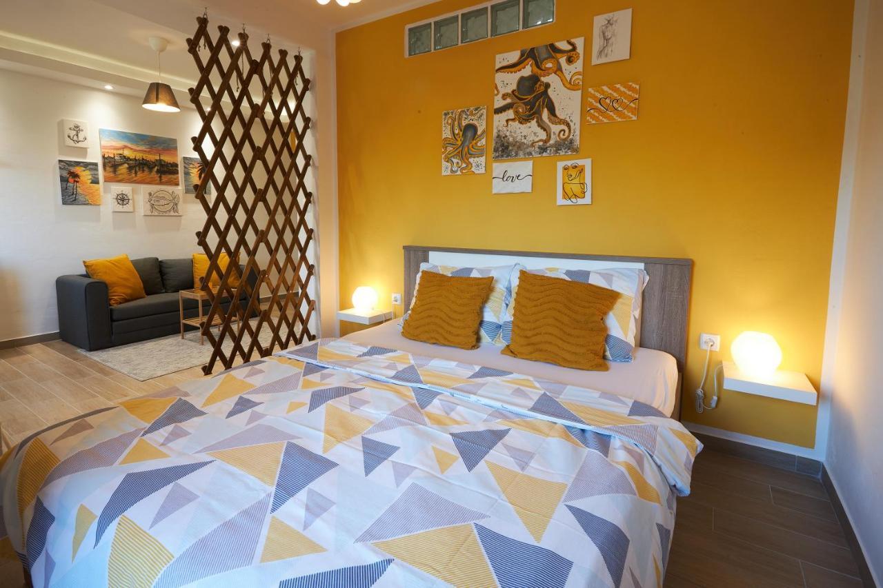 Apartment Yellow โปเรช ภายนอก รูปภาพ